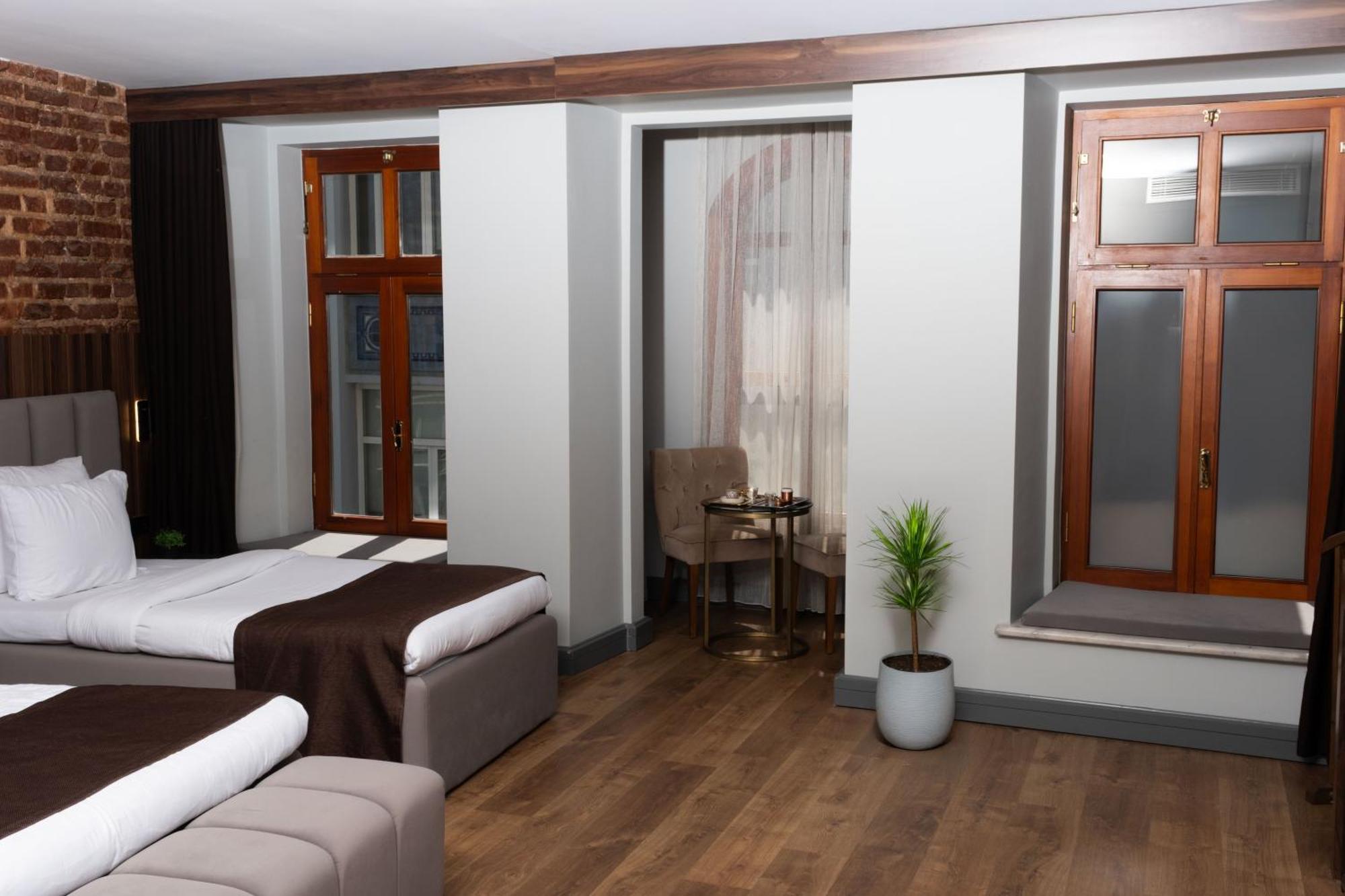 Hotel Karakoey 2*